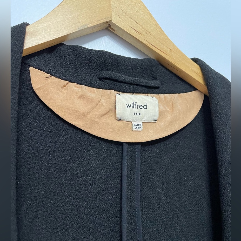 WILFRED Chevalier Blazer Short - Picture 6 of 6